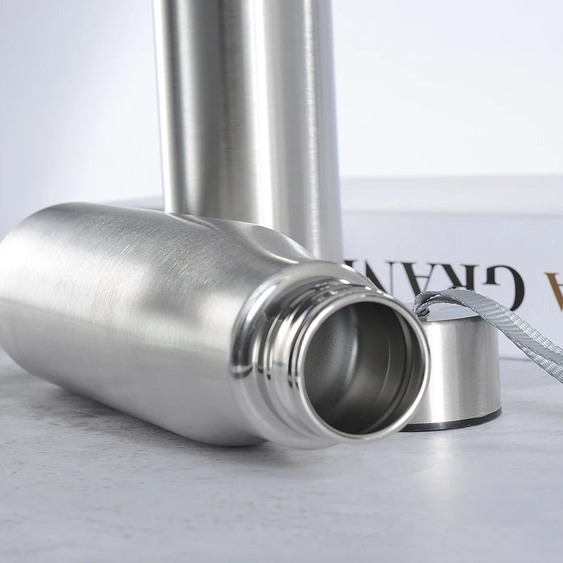 Durable stainless steel sport water bottle available in 500ml and 1000ml